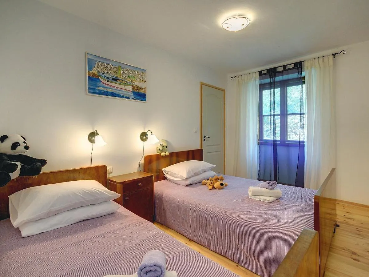 Villa With Private Pool In Central Istria Batlug Semesterbostad