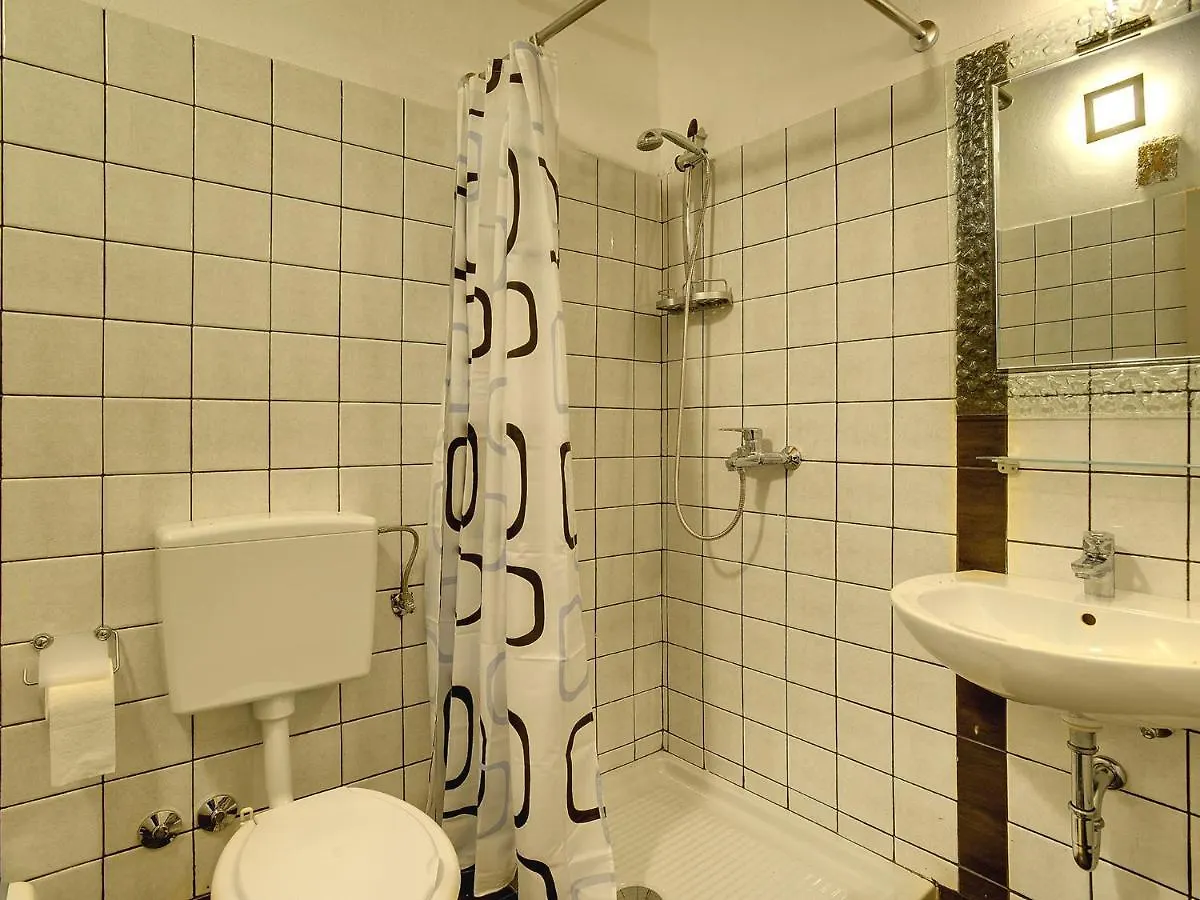 Semesterbostad Villa With Private Pool In Central Istria Batlug