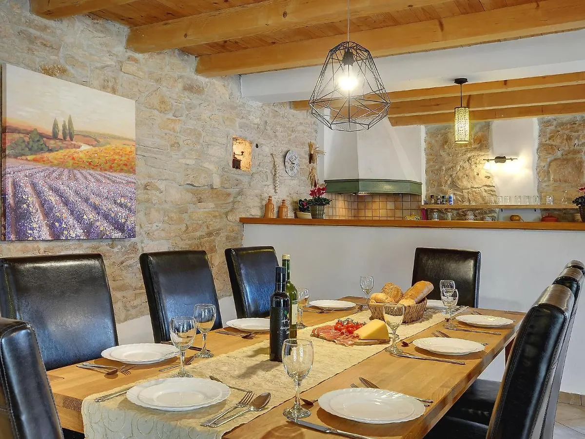 Semesterbostad Villa With Private Pool In Central Istria Batlug Kroatien