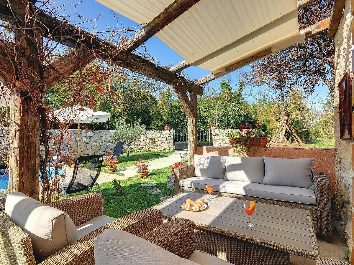 Villa With Private Pool In Central Istria Batlug Semesterbostad